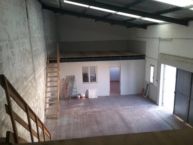 Nave industrial en Venta en Calle José Antonio Cabañeros, 26D en San Adrián del Valle