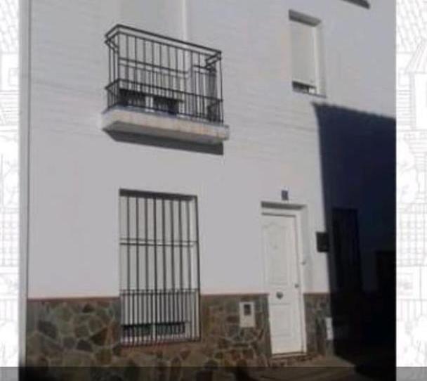 Photo 1 of Single-family semi-detached for sale in Calle San Benito, 22, Cabeza la Vaca, Badajoz