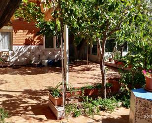 Jardí de Dúplex en venda en Daimiel amb Aire condicionat, Terrassa i Piscina