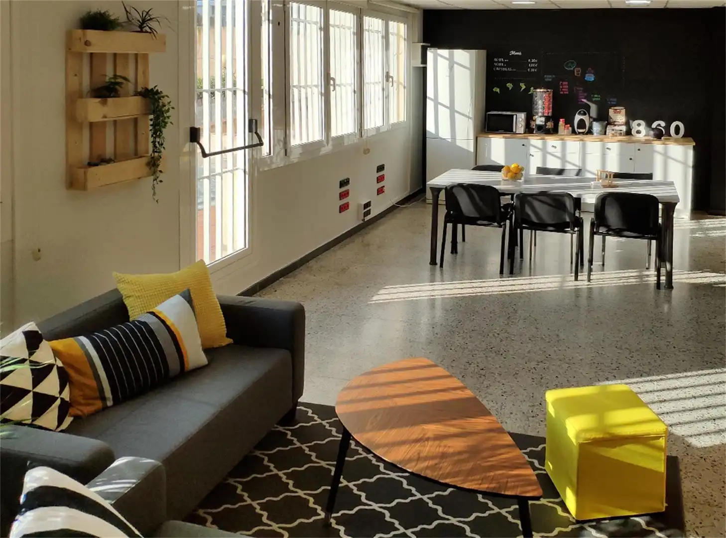 Sala de estar de Oficina de alquiler en Castelldefels