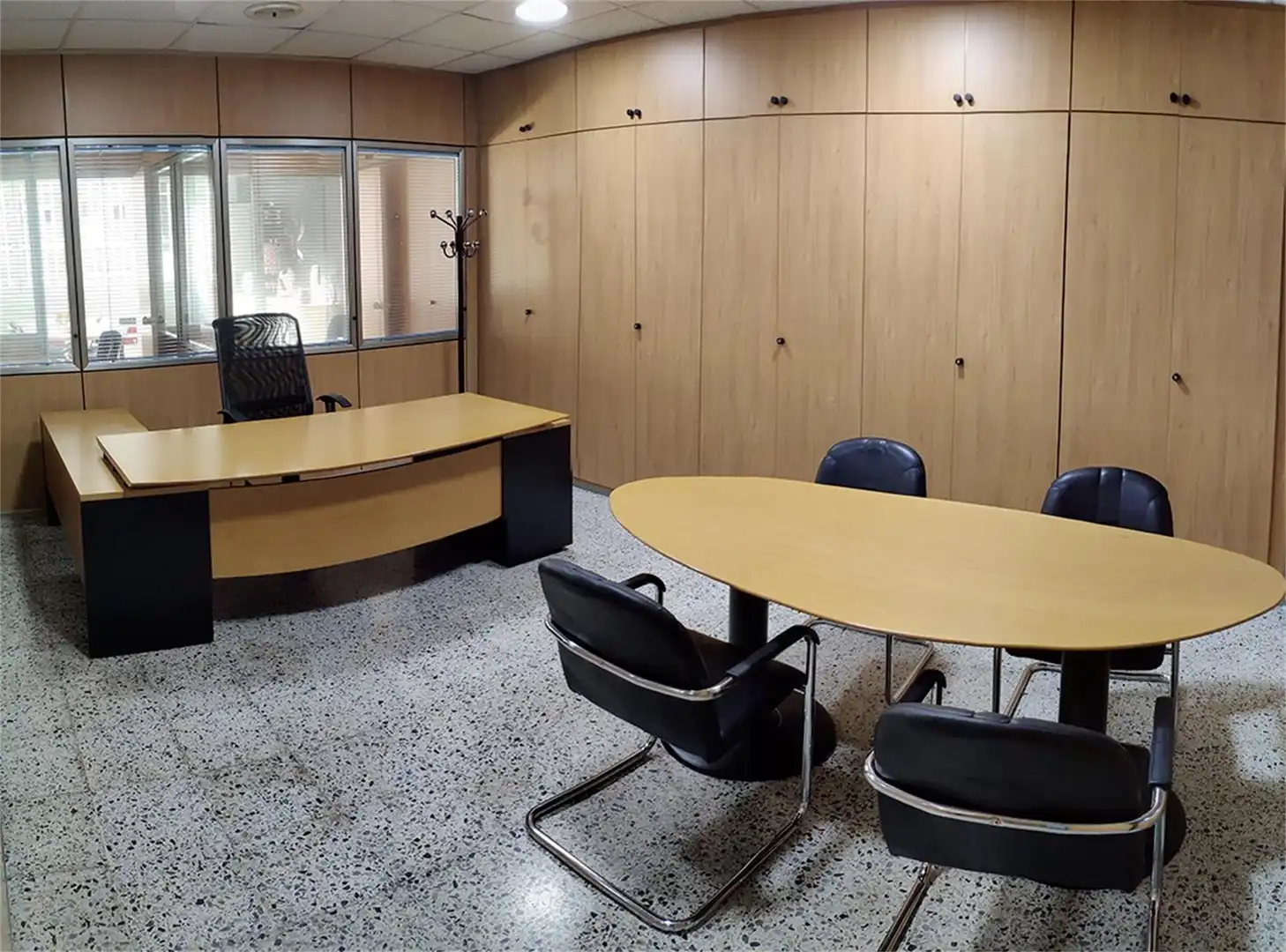 Oficina de alquiler en Castelldefels