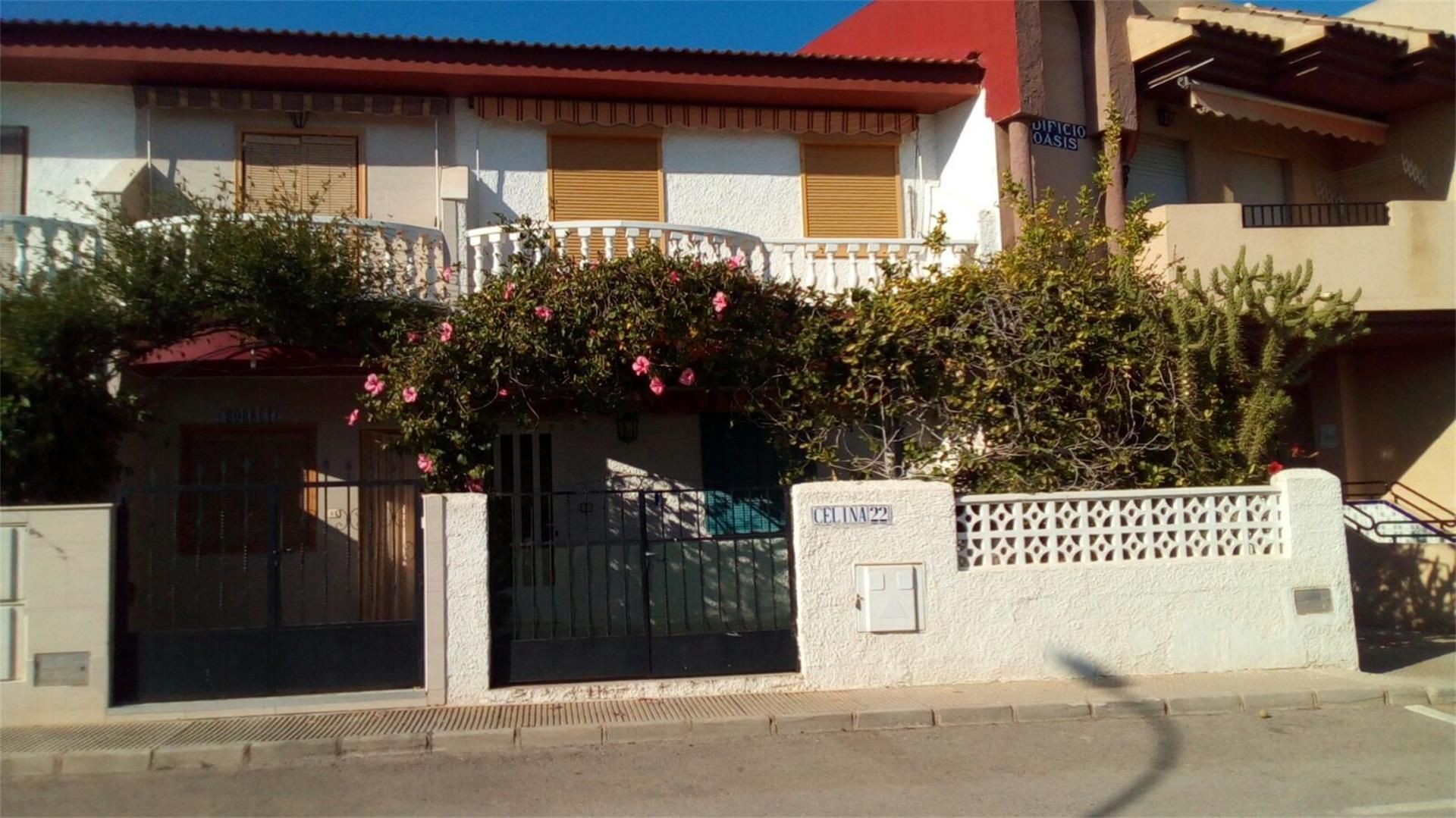 Vista exterior de Dúplex en venda en San Pedro del Pinatar amb Terrassa i Balcó