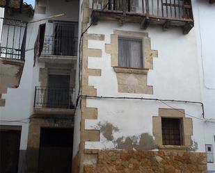 Vista exterior de Casa adosada en venda en Vistabella del Maestrazgo