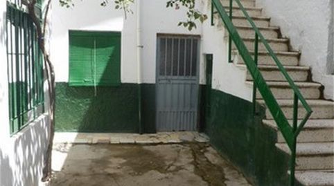 Casa adosada en venta en Calle Caniles, 19, Baza, Granada - imagen 2 Foto 2 de Casa adosada en venta en Calle Caniles, 19, Baza, Granada