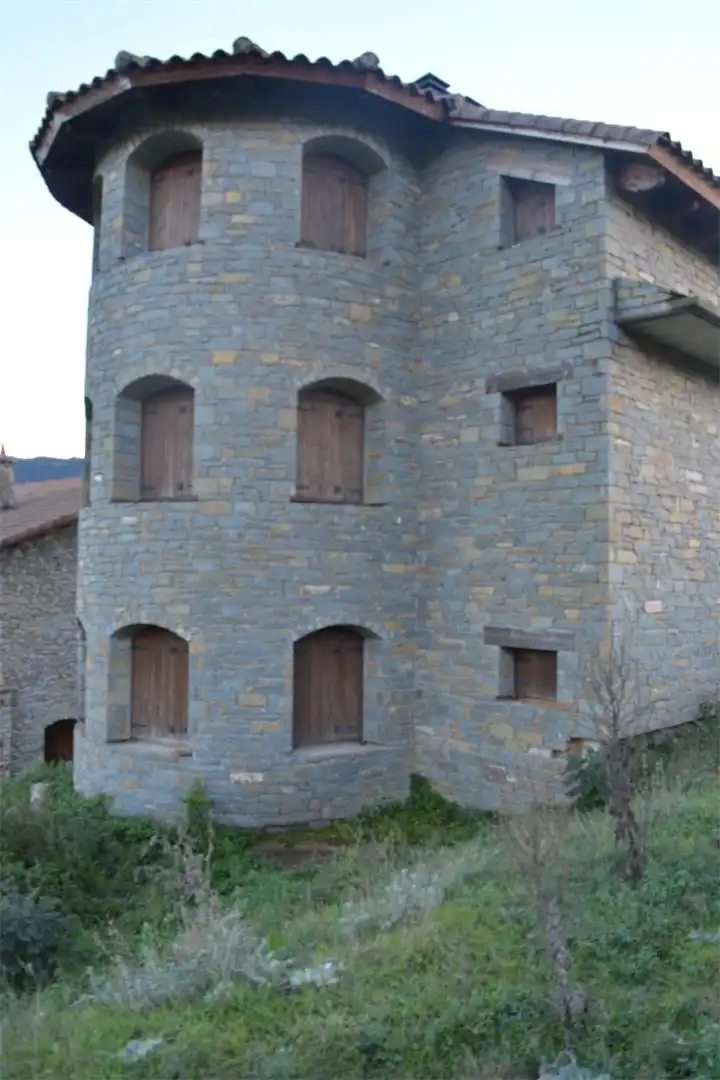 Vista exterior de Casa adosada en venta en Valle de Lierp con Calefacción, Jardín privado y Balcón