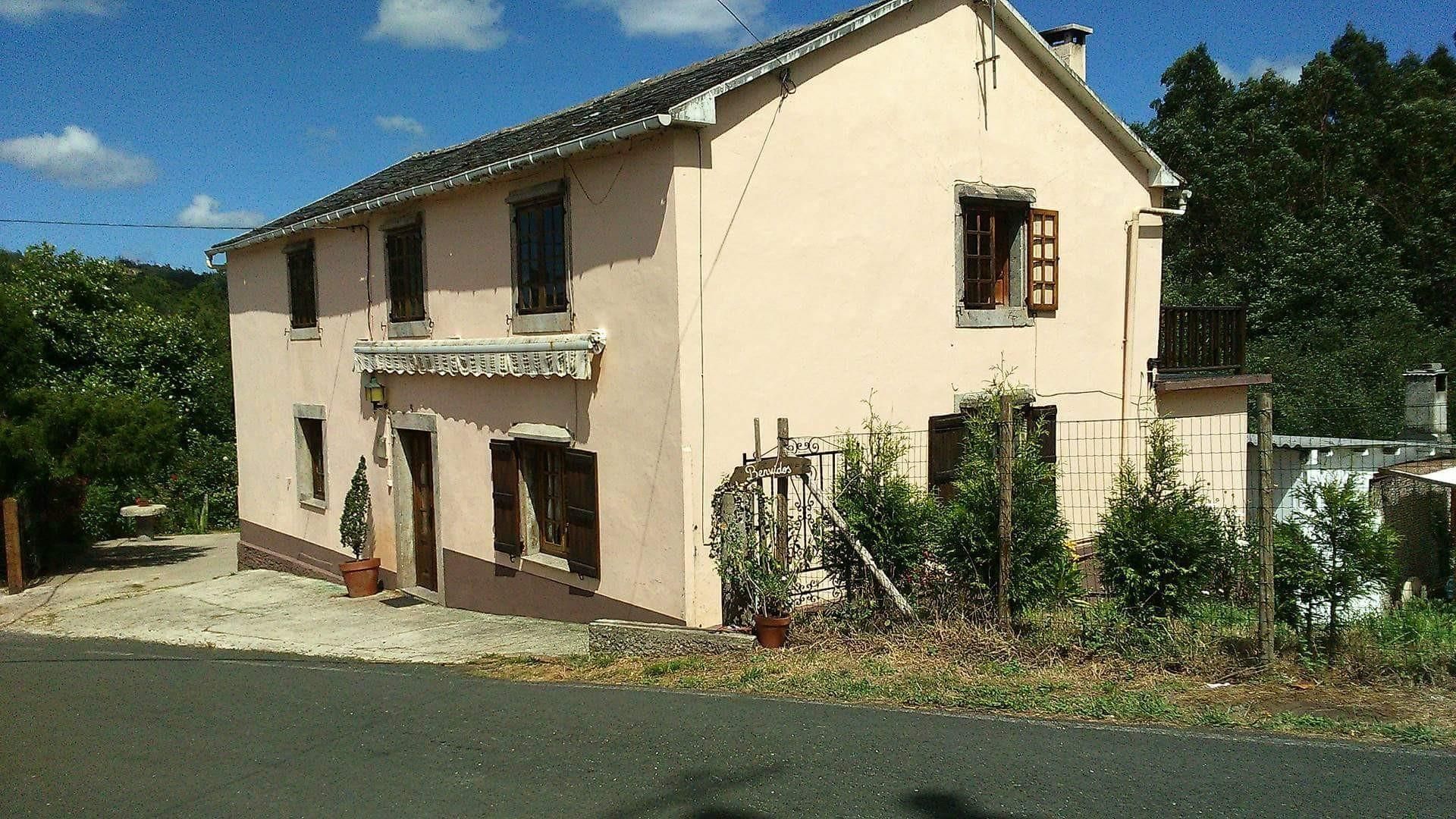 Vista exterior de Finca rústica en venda en As Somozas  amb Calefacció, Jardí privat i Parquet