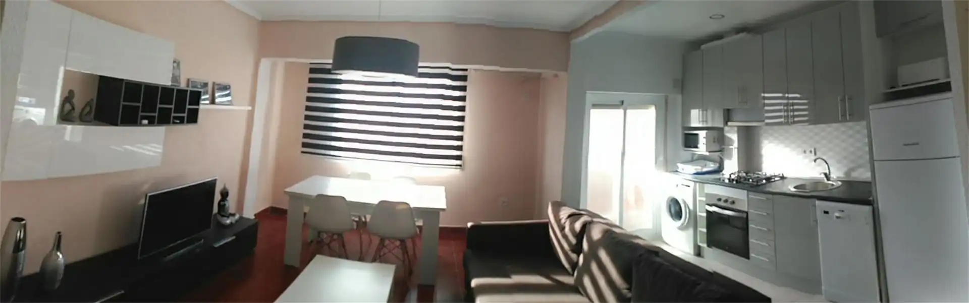 Habitació a Calle de Escalante, 345, El Cabanyal - El Canyamelar Sala d'estar de Pis per a compartir en Valencia amb Aire condicionat, Calefacció i Moblat