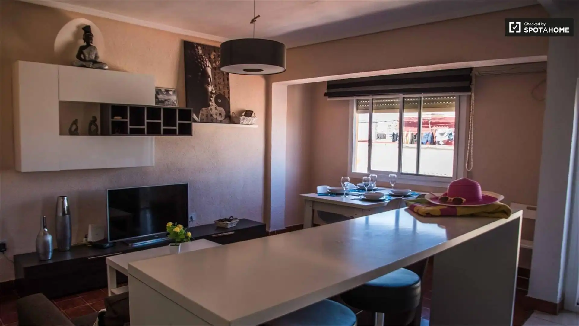 Habitació a Calle de Escalante, 345, El Cabanyal - El Canyamelar Cuina de Pis per a compartir en Valencia amb Aire condicionat, Calefacció i Moblat