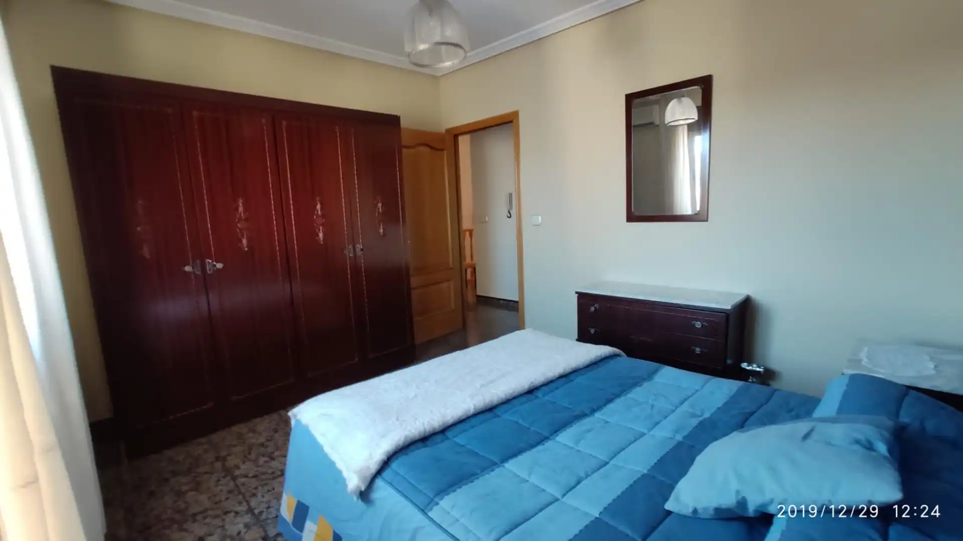 Casa adosada en venta en Caniles Habitación de Casa adosada en venta en Caniles con Aire acondicionado, Amueblado y Horno