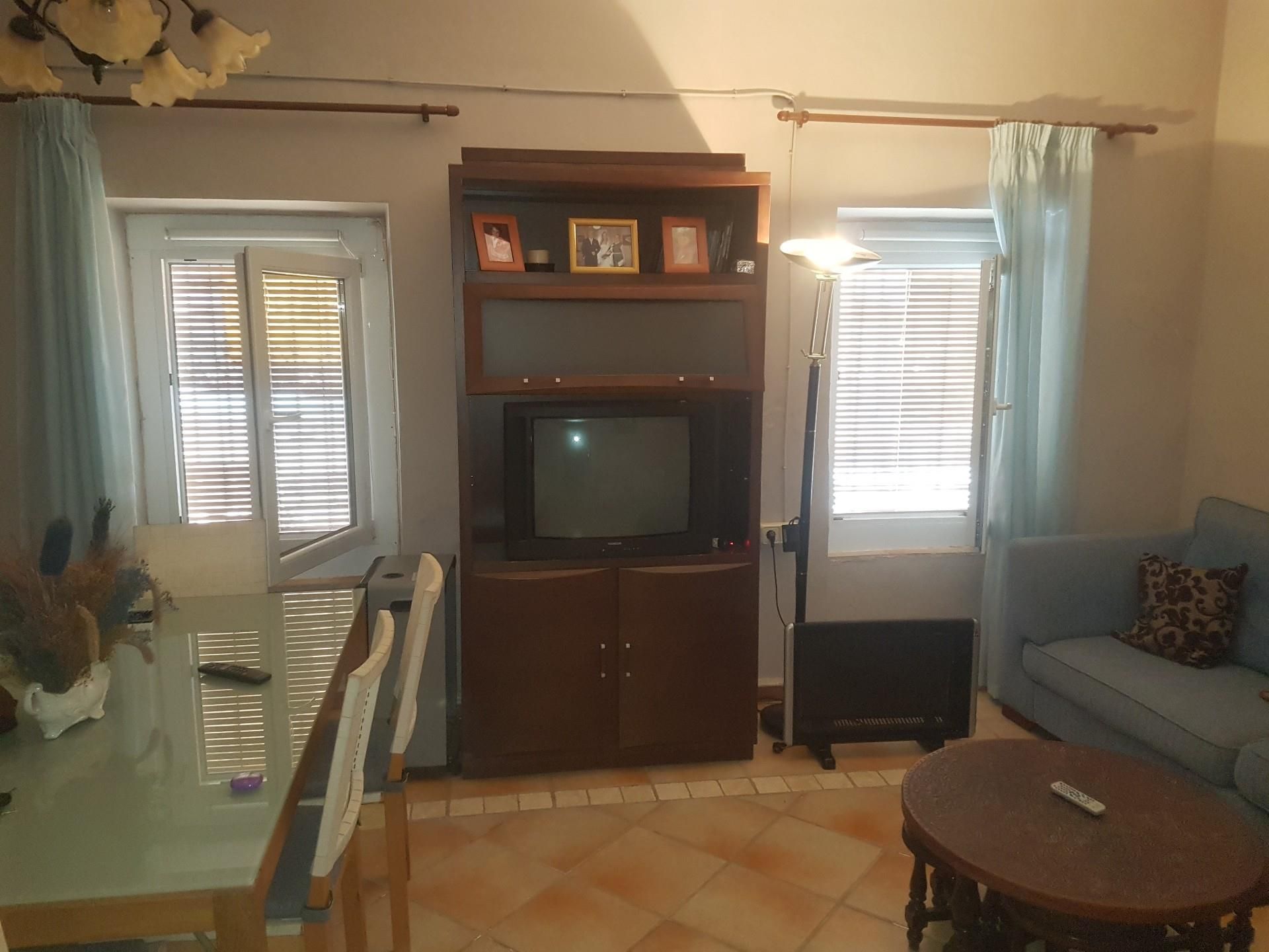 Living room of Planta baja for sale in La Villa de Don Fadrique  with Storage room, Furnished and Oven