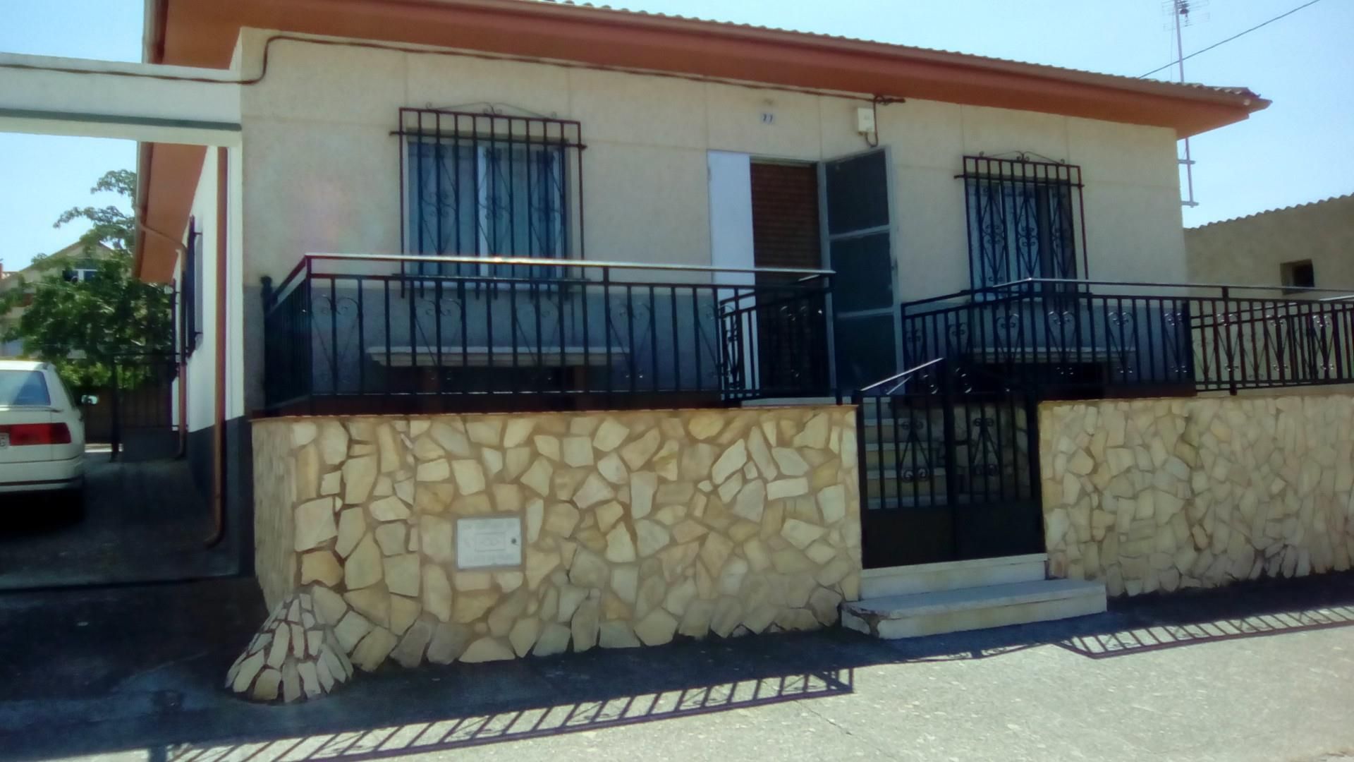 Exterior view of House or chalet for sale in Venialbo  with Terrace and Balcony
