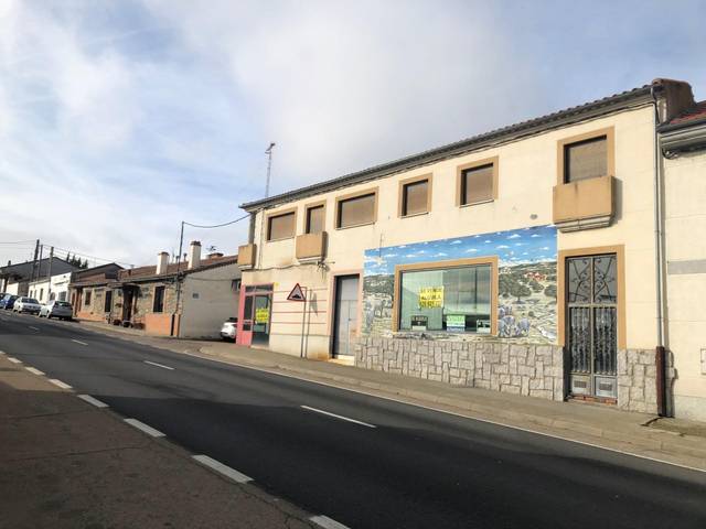 Local comercial en Venta en Vecinos