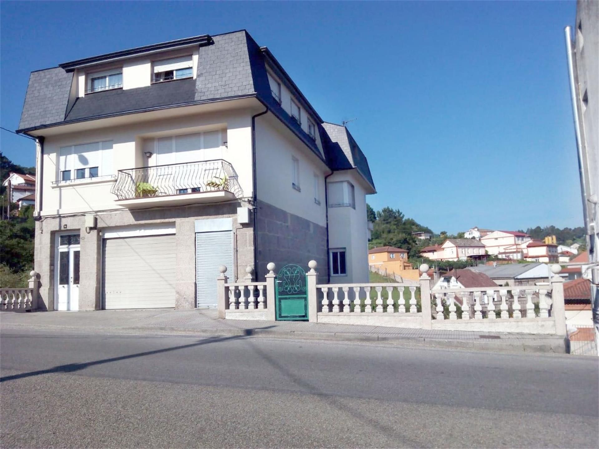 Exterior view of House or chalet for sale in Vigo   with Heating, Private garden and Parquet flooring