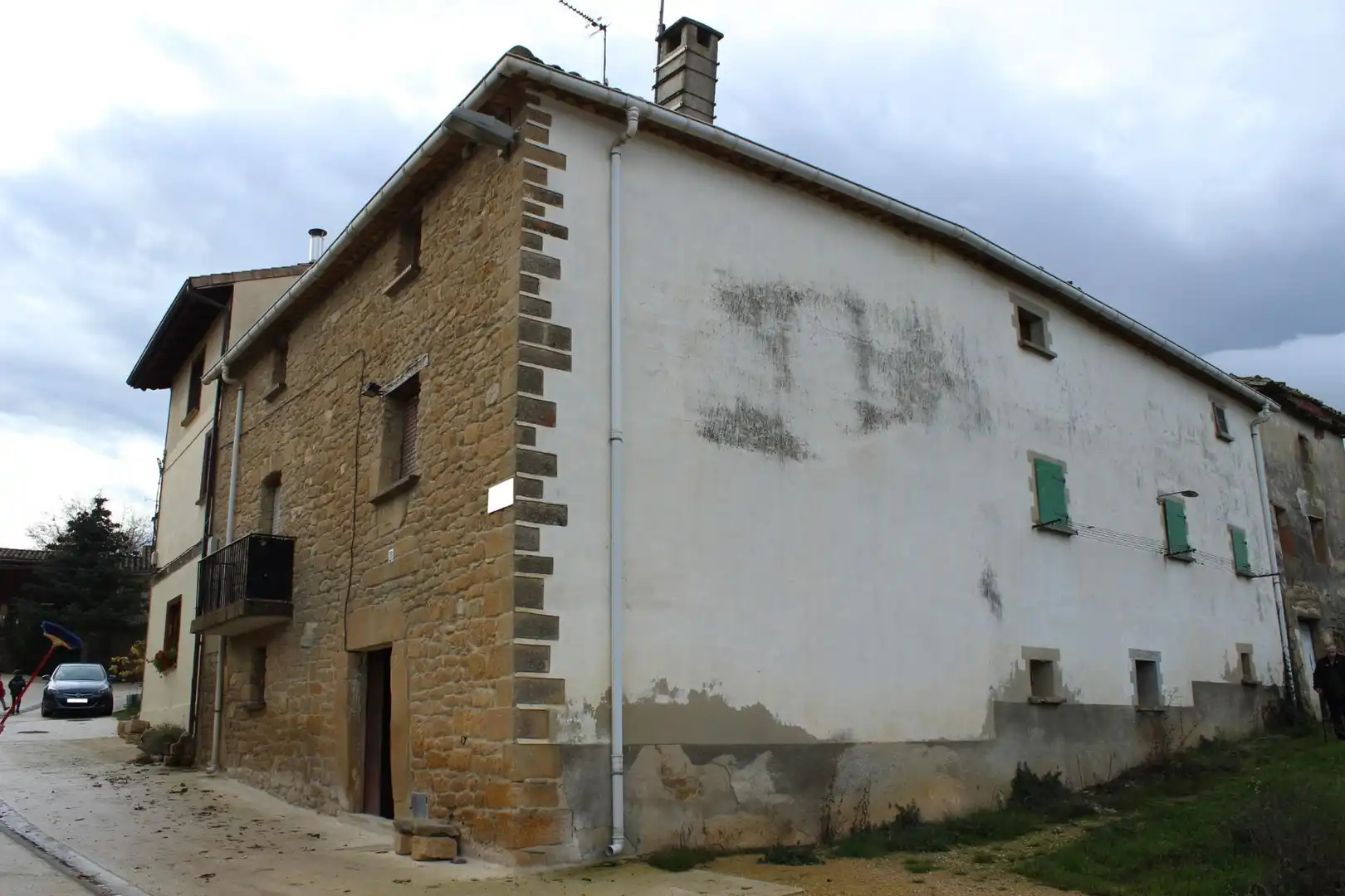 Casa adosada en venta en Valle de Yerri / Deierri Vista exterior de Casa adosada en venta en Valle de Yerri / Deierri con Balcón