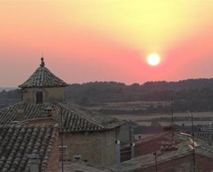 Vista exterior de Casa adosada en venda en Cretas amb Terrassa i Balcó