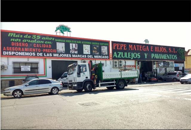 Nave industrial en Venta en Calle Pino Central, 23 en Palmete