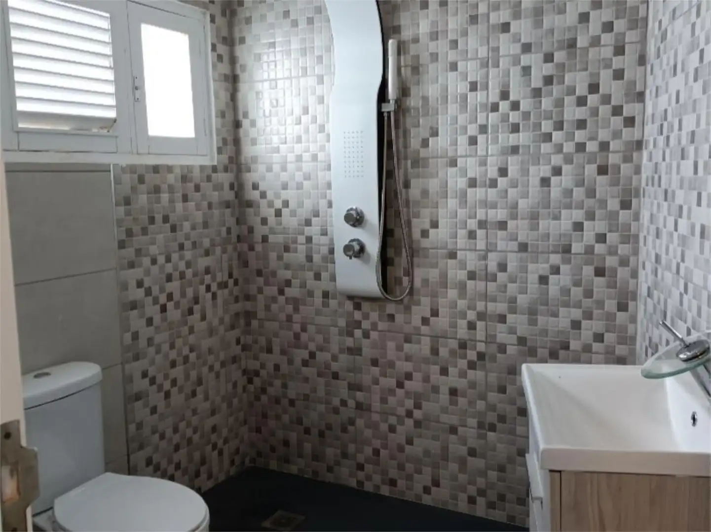 Detached homes for sale in Calle Pedro González Gómez, 12, Granadilla de Abona ciudad Bathroom of Detached homes for sale in Granadilla de Abona with Terrace, Community parking and Balcony