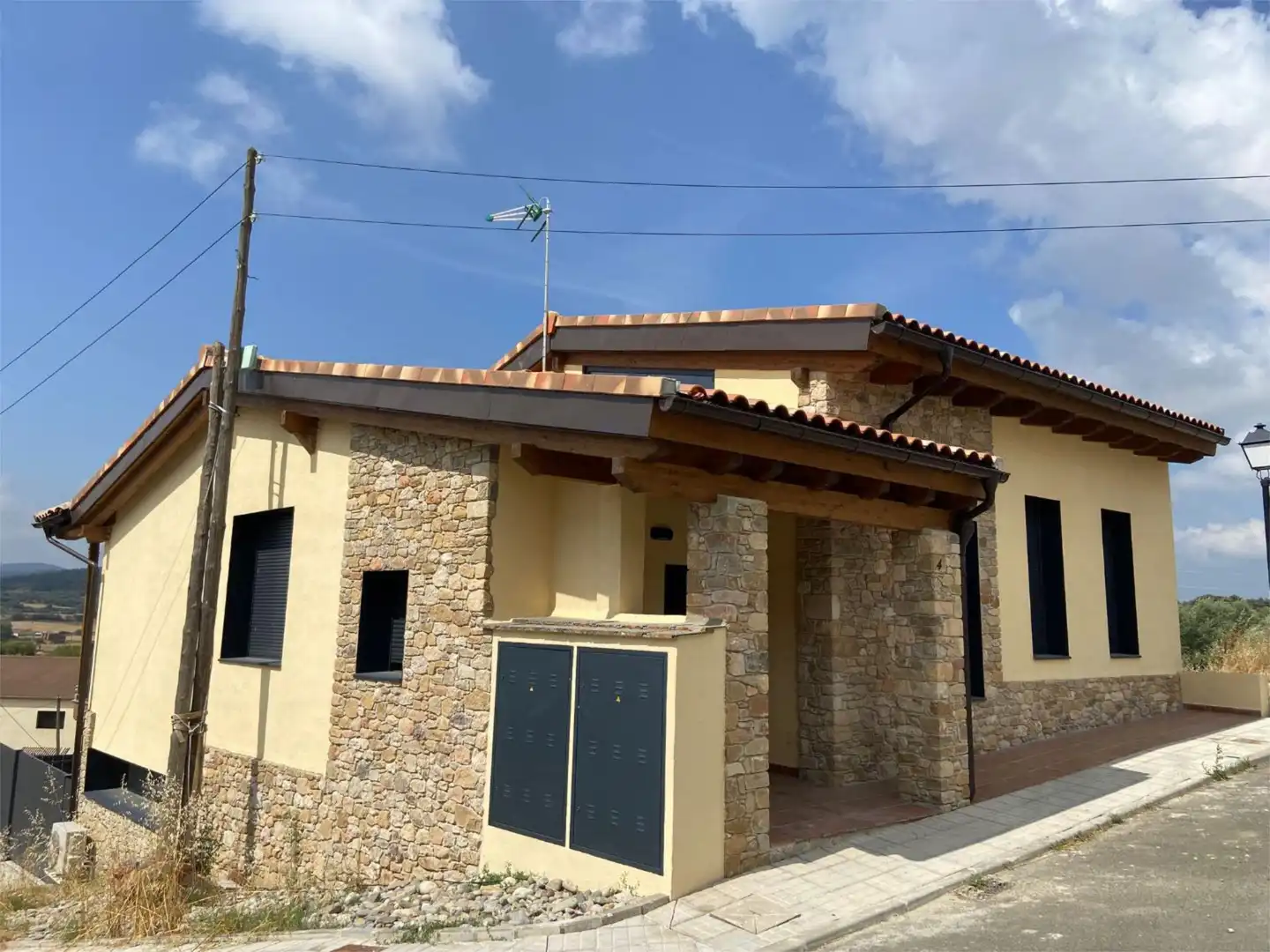 Vista exterior de Dúplex en venda en Benabarre amb Jardí privat, Terrassa i Traster