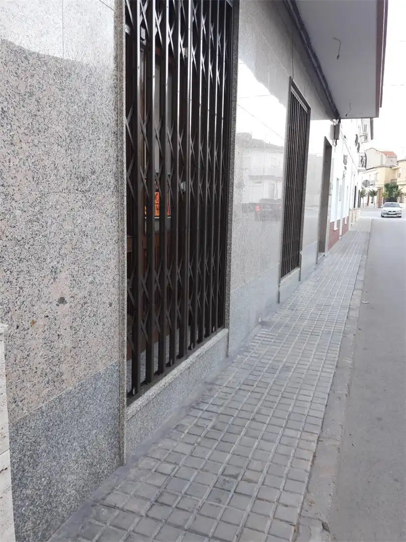 Geschaftsraum zum Verkauf in Calle Doctor Salazar, 3, Las Pedroñeras Außenansicht von Geschaftsraum zum Verkauf in Las Pedroñeras