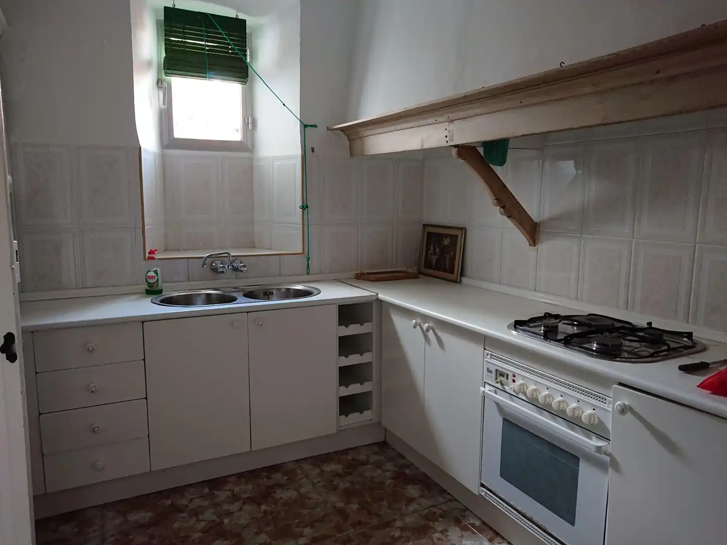 Wohnung zum Verkauf in Plaza de España, 18, Llerena Küche von Wohnung zum Verkauf in Llerena mit Heizung, Abstellraum und Balkon