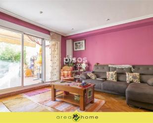 Living room of Single-family semi-detached for sale in Cáceres Capital  with Air Conditioner, Terrace and Swimming Pool