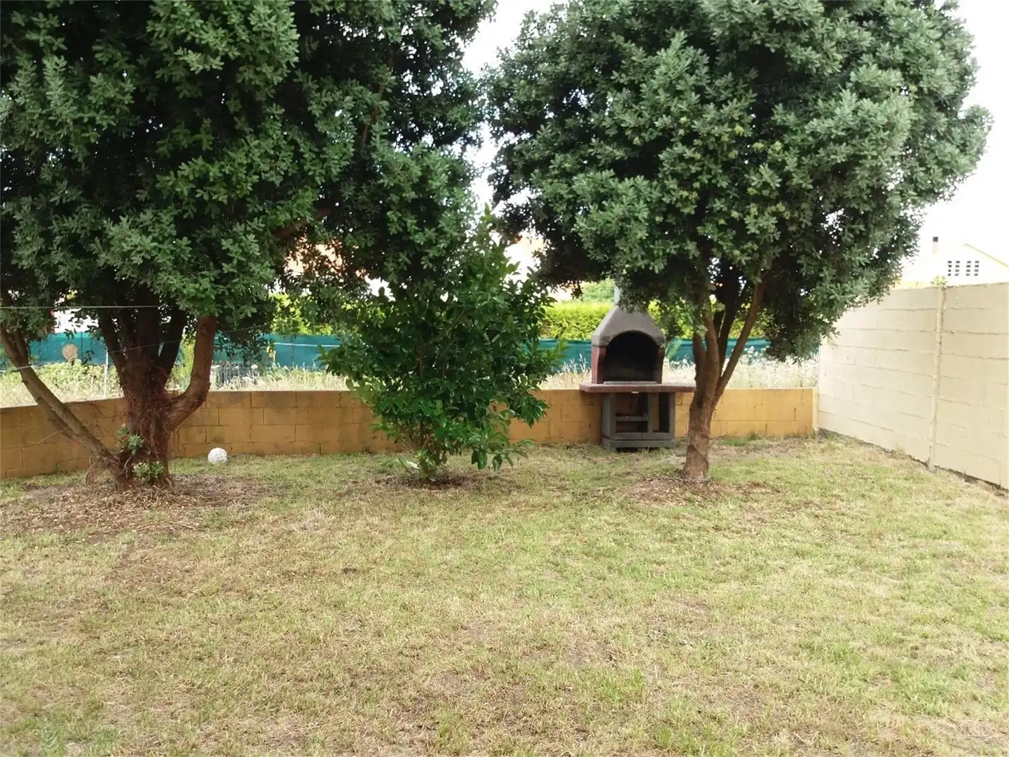 Piso de alquiler en Rúa Buenos Aires, 15, Corrubedo Jardín de Piso de alquiler en Ribeira con Calefacción, Jardín privado y Horno