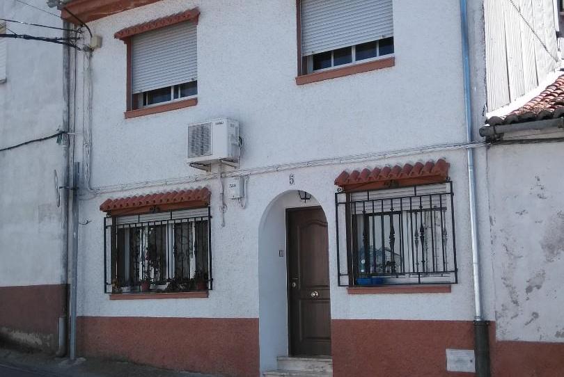 Foto 1 de Casa adosada en venda a Calle Arrabal de la Laguna, 5, Zarza de Granadilla, Cáceres