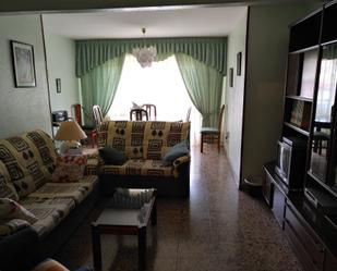 Living room of Flat for sale in Utrillas  with Heating, Terrace and Furnished