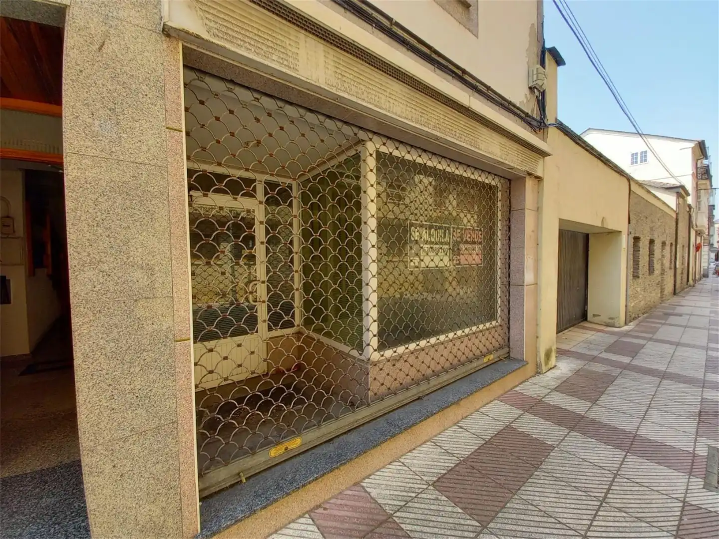 Commercial properties for rent in Calle Ramón Campoamor, 32, Navia