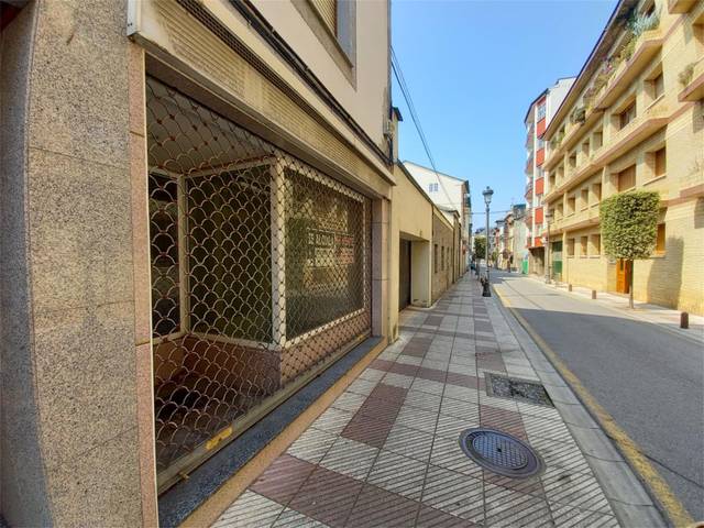 Local comercial en Alquiler en Calle Ramón Campoamor, 32 en Navia