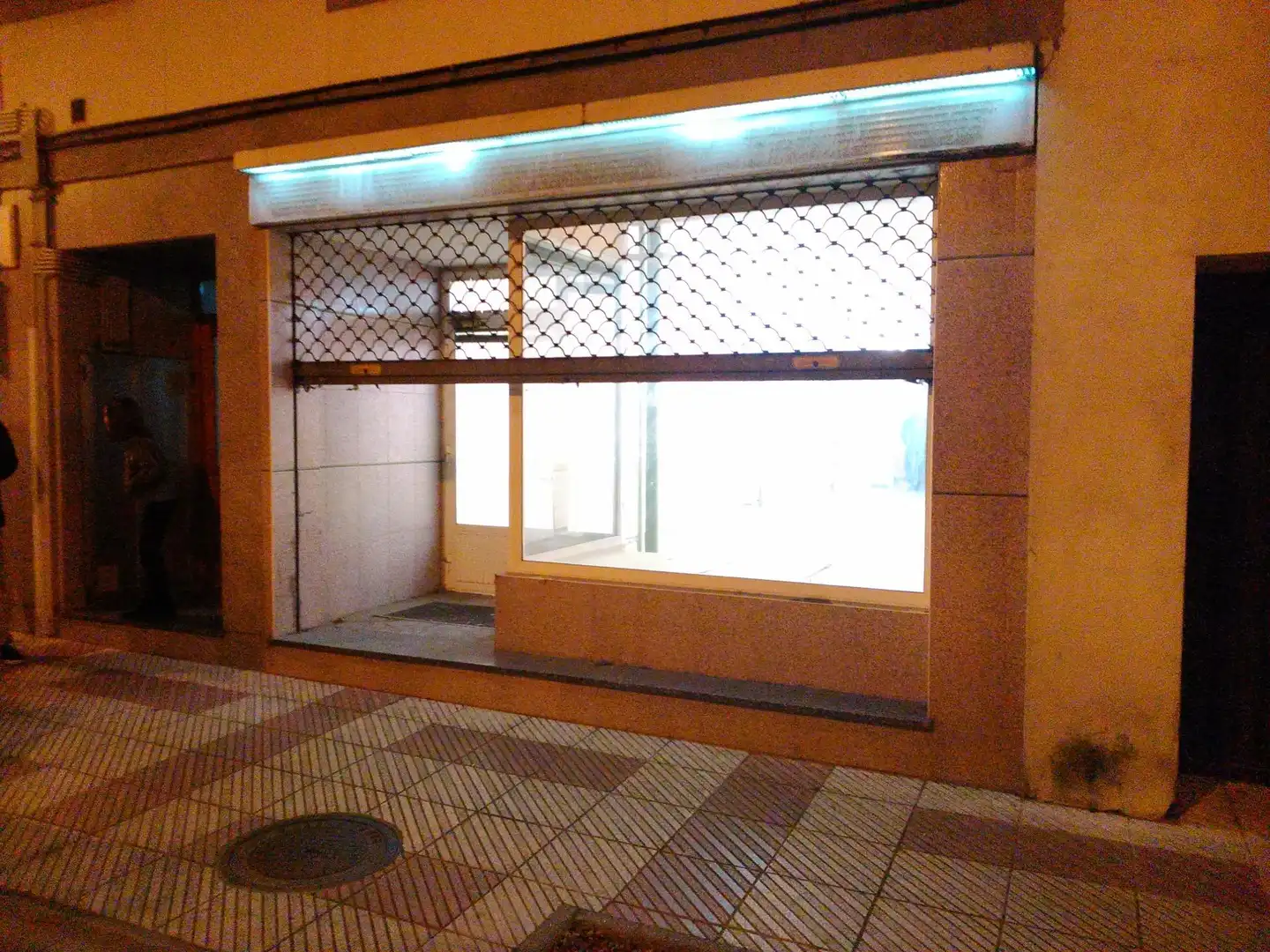 Commercial properties for rent in Calle Ramón Campoamor, 32, Navia