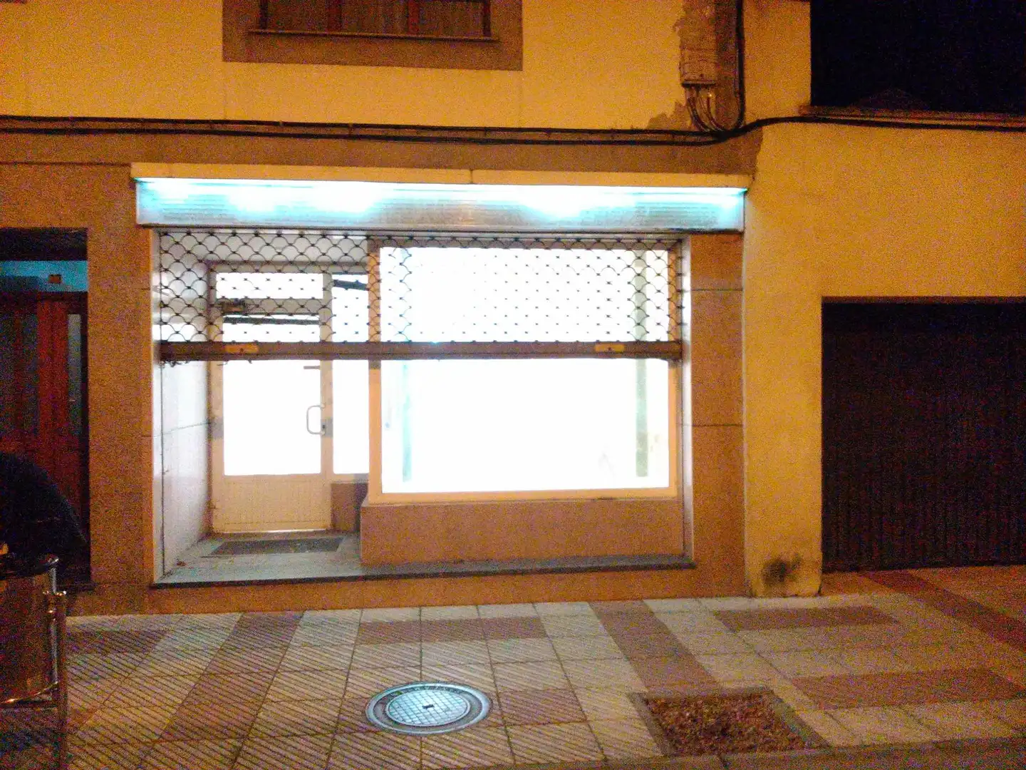 Commercial properties for rent in Calle Ramón Campoamor, 32, Navia