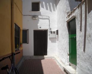 Vista exterior de Casa adosada en venda en Hoya-Gonzalo
