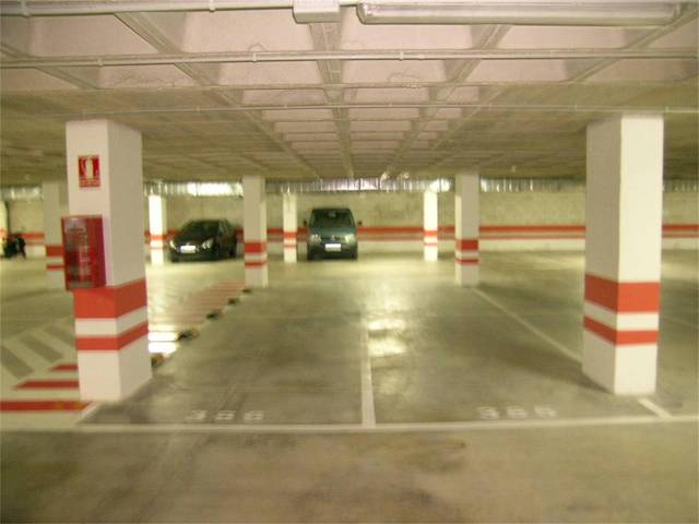 Garaje en Alquiler en Avenida Eduardo Dato, 20B en La Buhaira