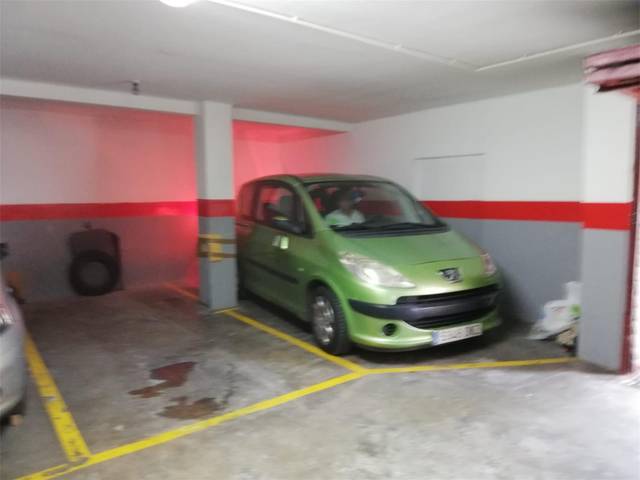 Garaje en Venta en Carrer de Llobet i Vall-Llosera, 21B en El Guinardó