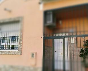 Vista exterior de Casa o xalet en venda en Badajoz Capital amb Aire condicionat, Terrassa i Balcó
