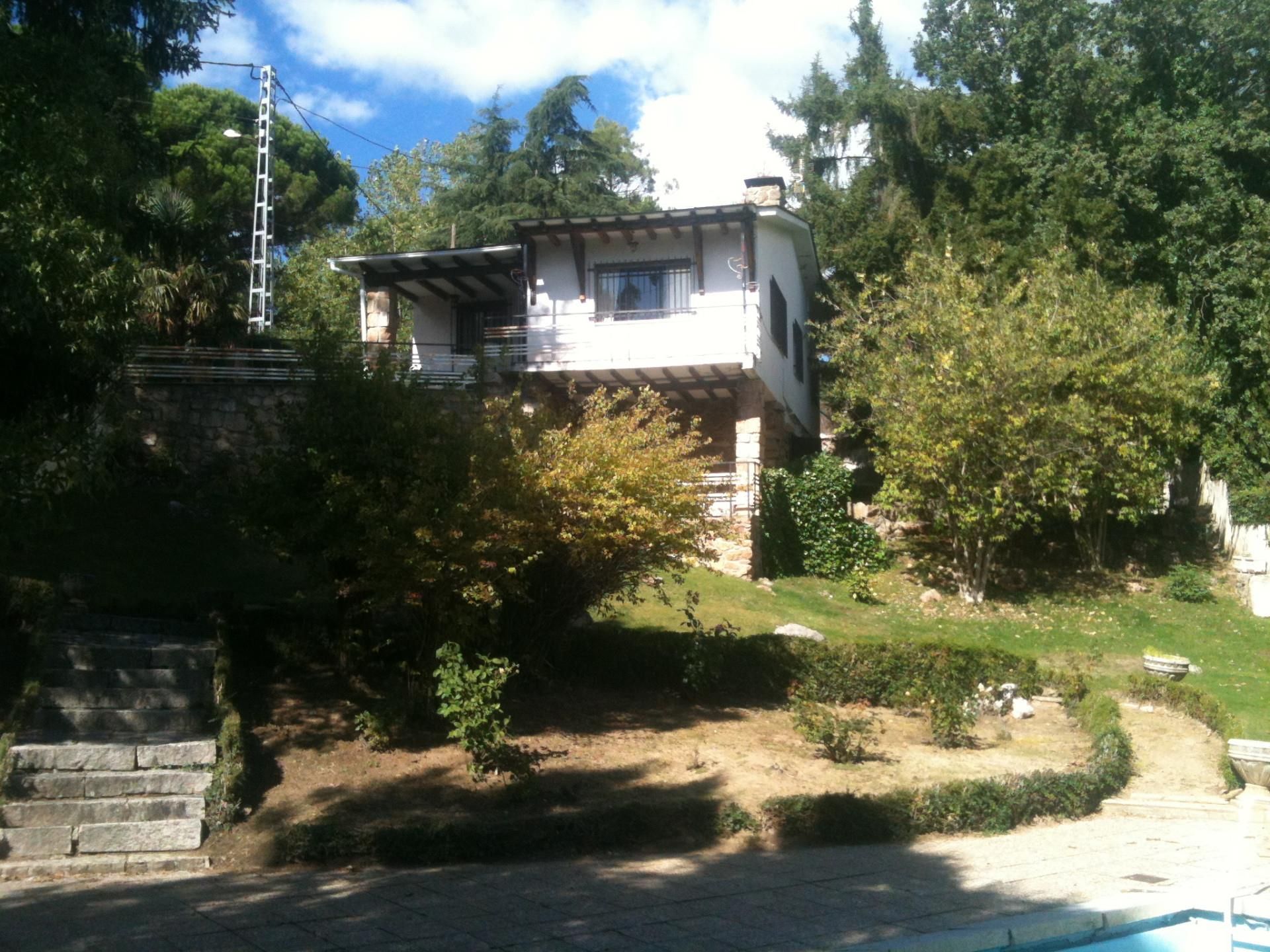 Jardí de Casa o xalet en venda en Miraflores de la Sierra amb Calefacció, Jardí privat i Terrassa