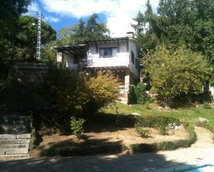 Jardí de Casa o xalet en venda en Miraflores de la Sierra amb Terrassa i Balcó