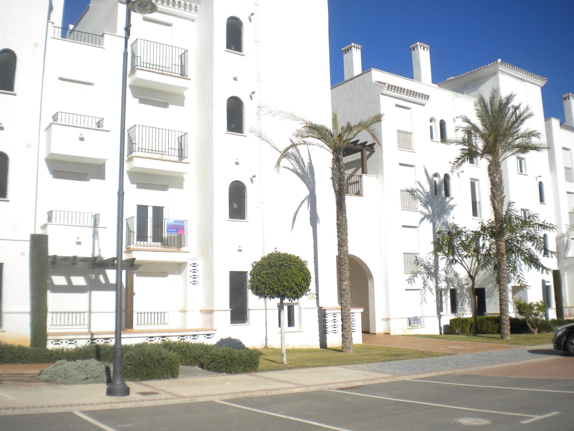 Vista exterior de Planta baixa en venda en Torre-Pacheco amb Aire condicionat, Calefacció i Jardí privat
