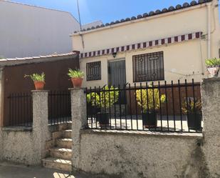 Vista exterior de Casa adosada en venda en Oliva de Plasencia amb Terrassa