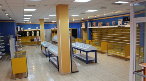 Foto 2 von Geschaftsraum zur Miete in Calle Juan Alcaide, 46, Valdepeñas, Ciudad Real