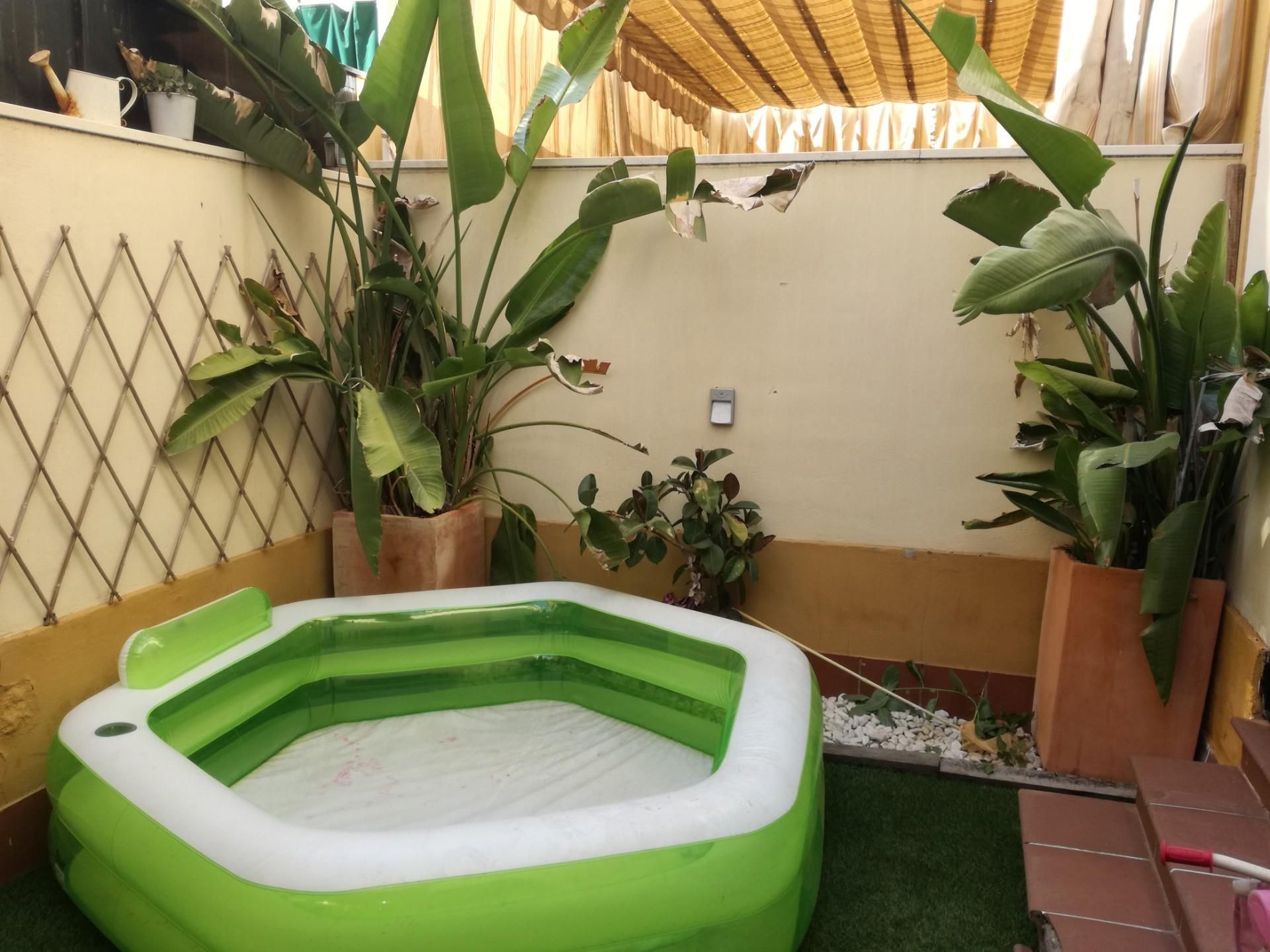 Piscina de Casa adosada en venda en  Sevilla Capital amb Aire condicionat, Terrassa i Balcó