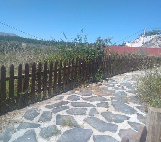 Casa-chalet en Venta en Baza