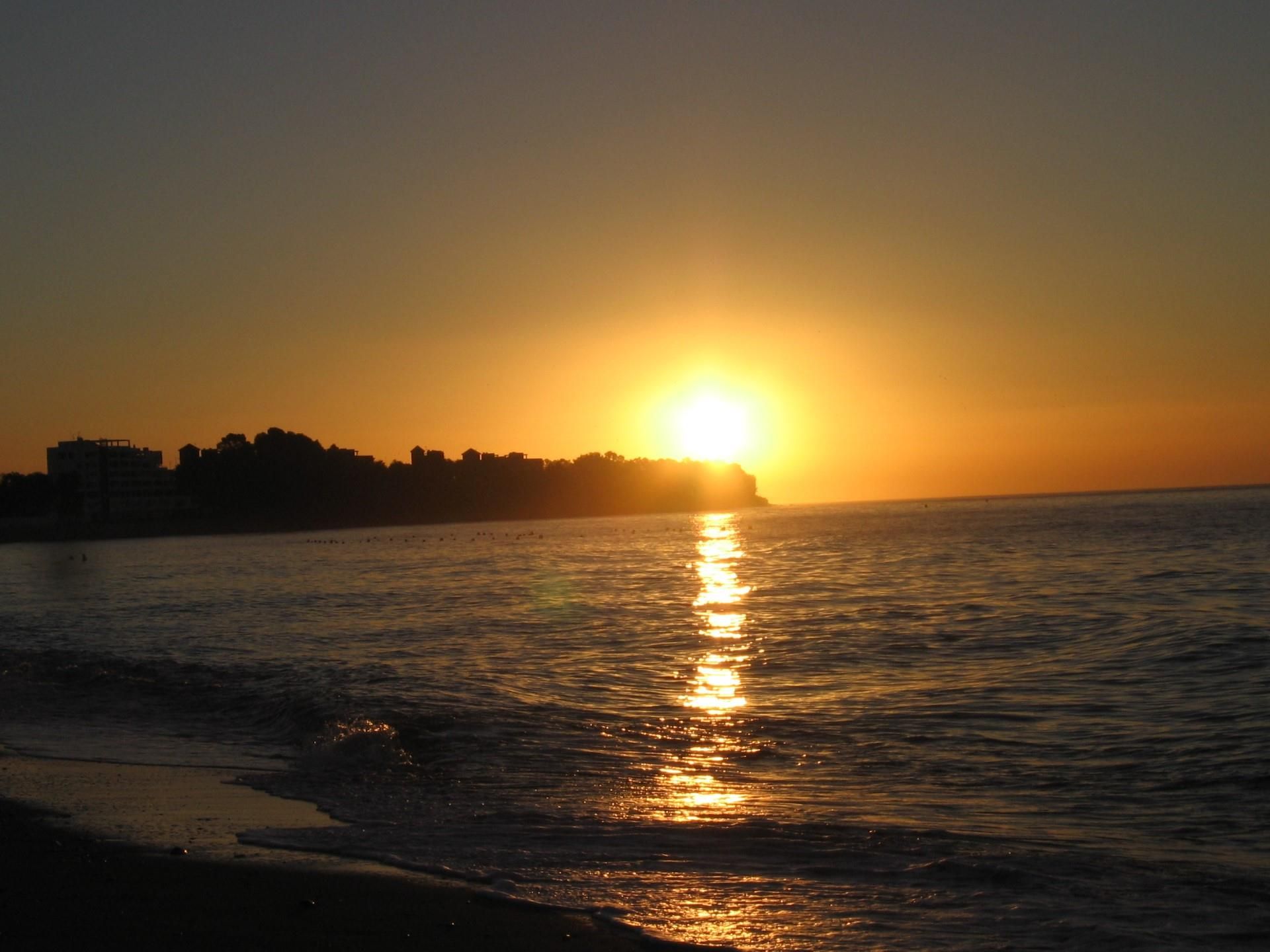 Vista exterior de Piso en venta en Estepona con Calefacción, Terraza y Trastero