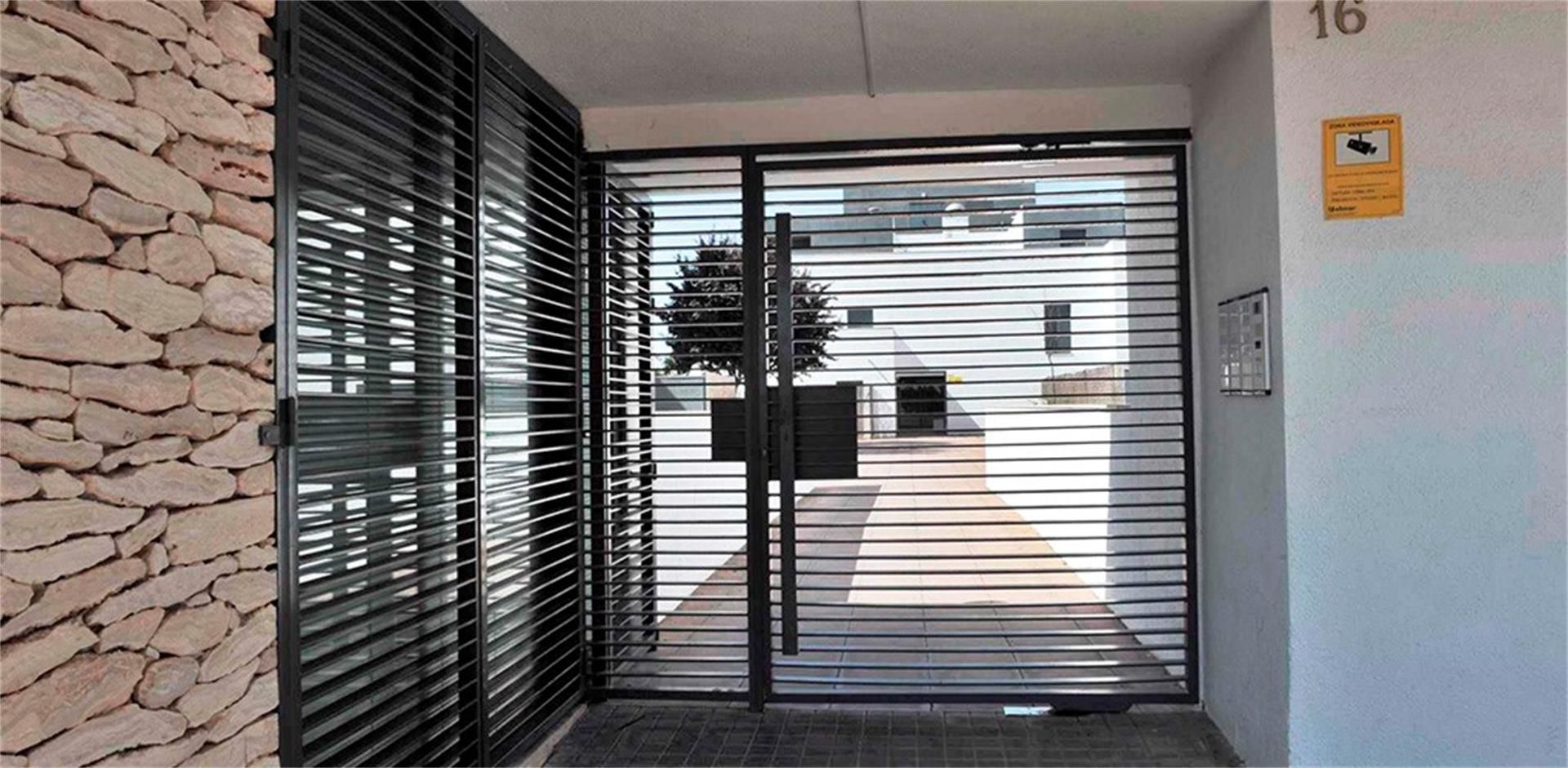 Exterior view of Flat for sale in Daimiel  with Air Conditioner, Heating and Private garden