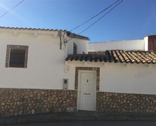 Exterior view of Single-family semi-detached for sale in Alconchel de la Estrella