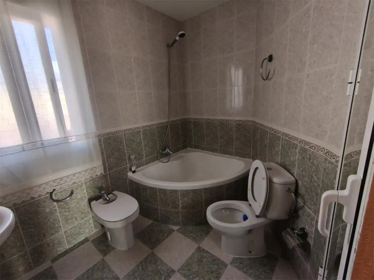 Casa o chalet en venta en Calle Chaparral, 14, Dúrcal Baño de Casa o chalet en venta en Dúrcal con Aire acondicionado y Terraza