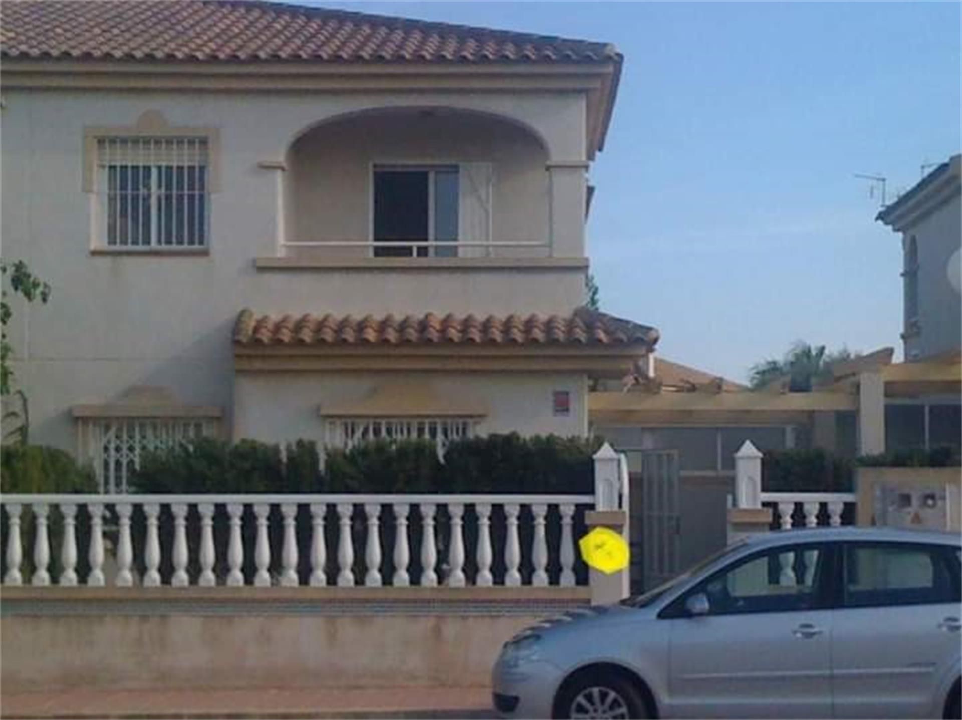Vista exterior de Dúplex en venda en Torrevieja amb Aire condicionat, Calefacció i Jardí privat