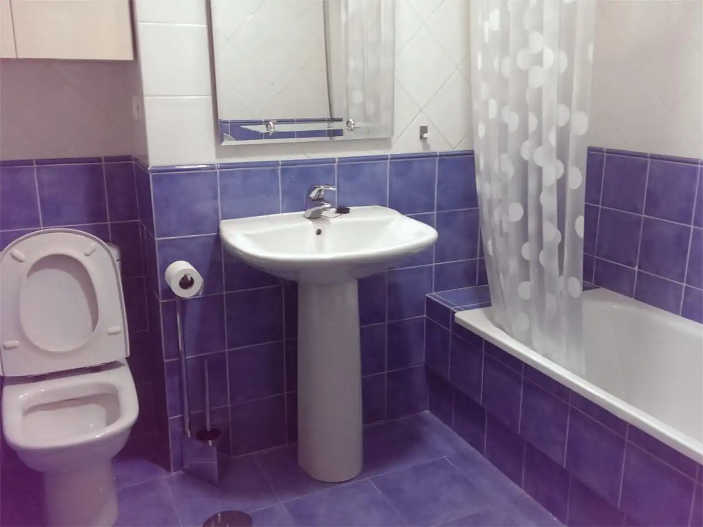 Badezimmer von Wohnung zur Miete in Ourense Capital  mit Heizung, Privatgarten und Parkett