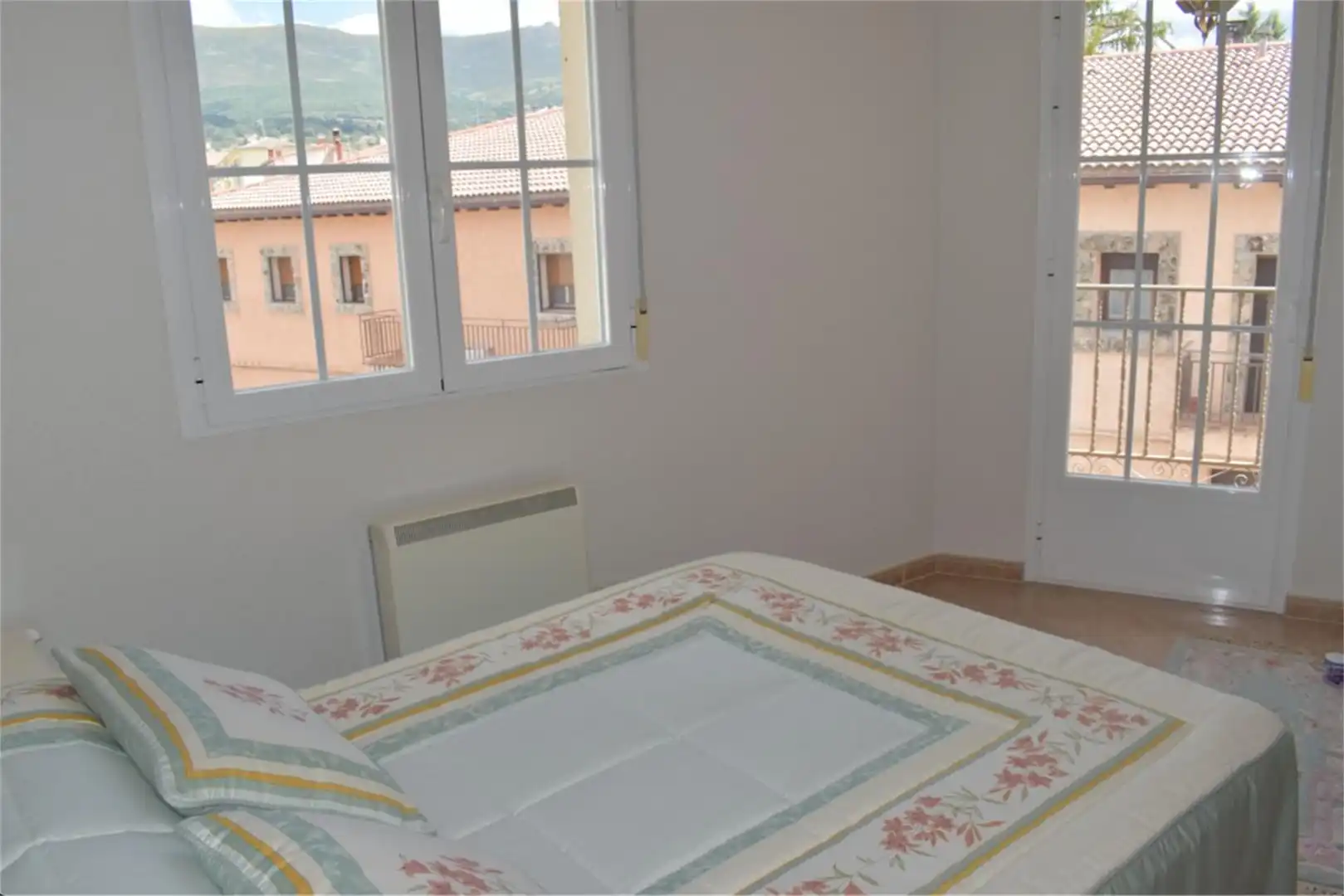 Piso en venta en Piedrahíta Habitación de Piso en venta en Piedrahíta con Calefacción, Terraza y Amueblado
